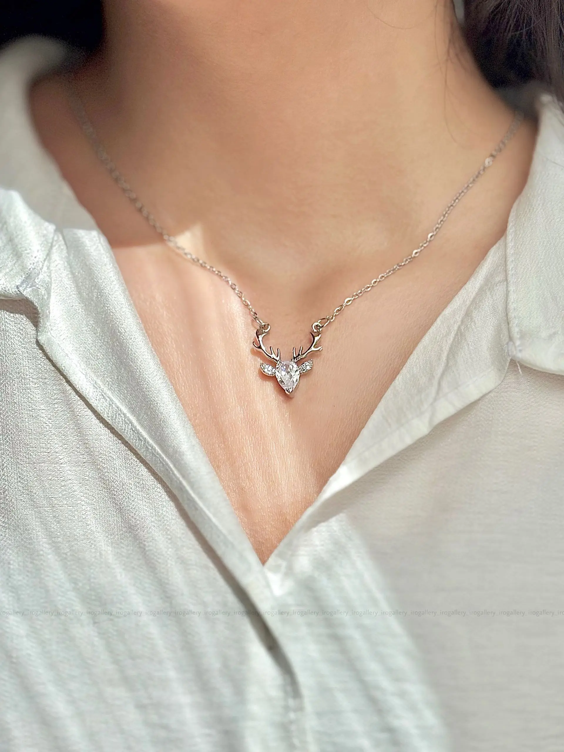 گردنبند جواهری گوزن ✨