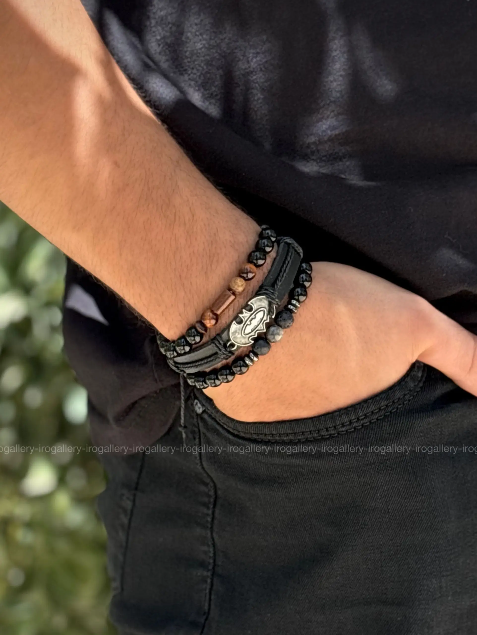 دستبند چند لاین چرم و مهره ای اسپرت